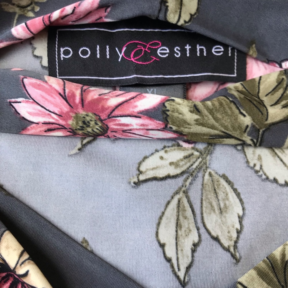 Nice grey color Polly & Esther blouse 🌿 - Picture 3 of 7
